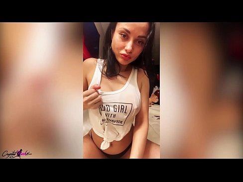 ❤️ Rintava kaunis nainen runkkaa pilluaan ja hyväilee valtavia tissejään märässä t-paidassaan ❤️❌  Seksi at porn fi.ru-pp.ru