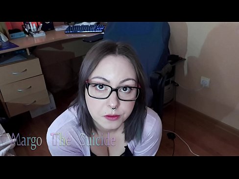 ❤️ Seksikäs tyttö lasit päässä imee dildoa syvälle kameraan ❤️❌  Seksi at porn fi.ru-pp.ru